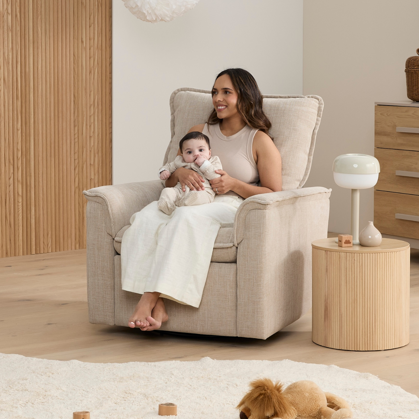 Louie Recliner Glider Nursery Chair in Latté