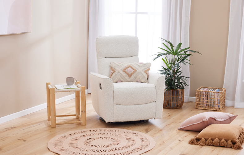 IL Tutto Felix Nursery Chair in Boucle