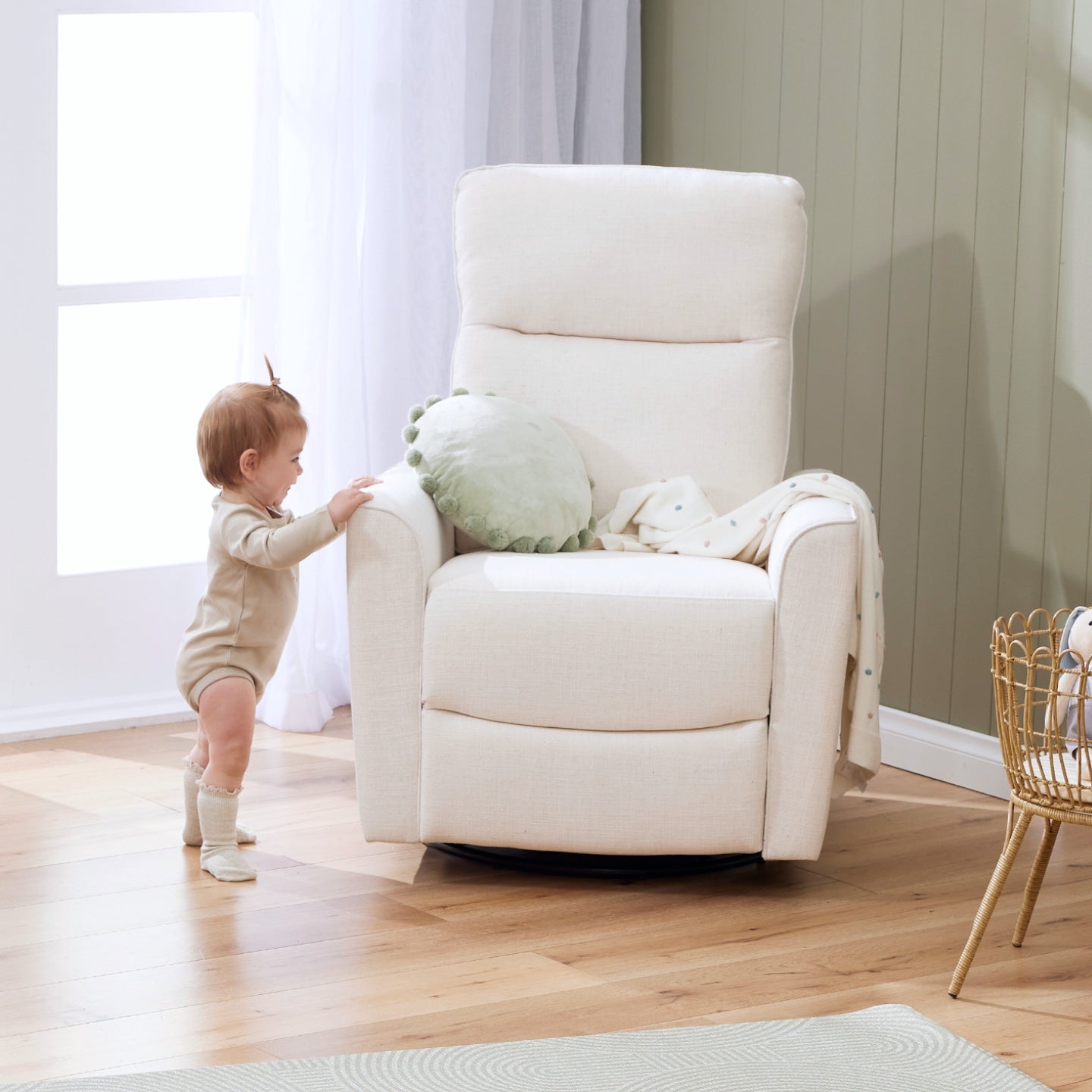 Felix Recliner Glider Nursery Chair in Sea Shell