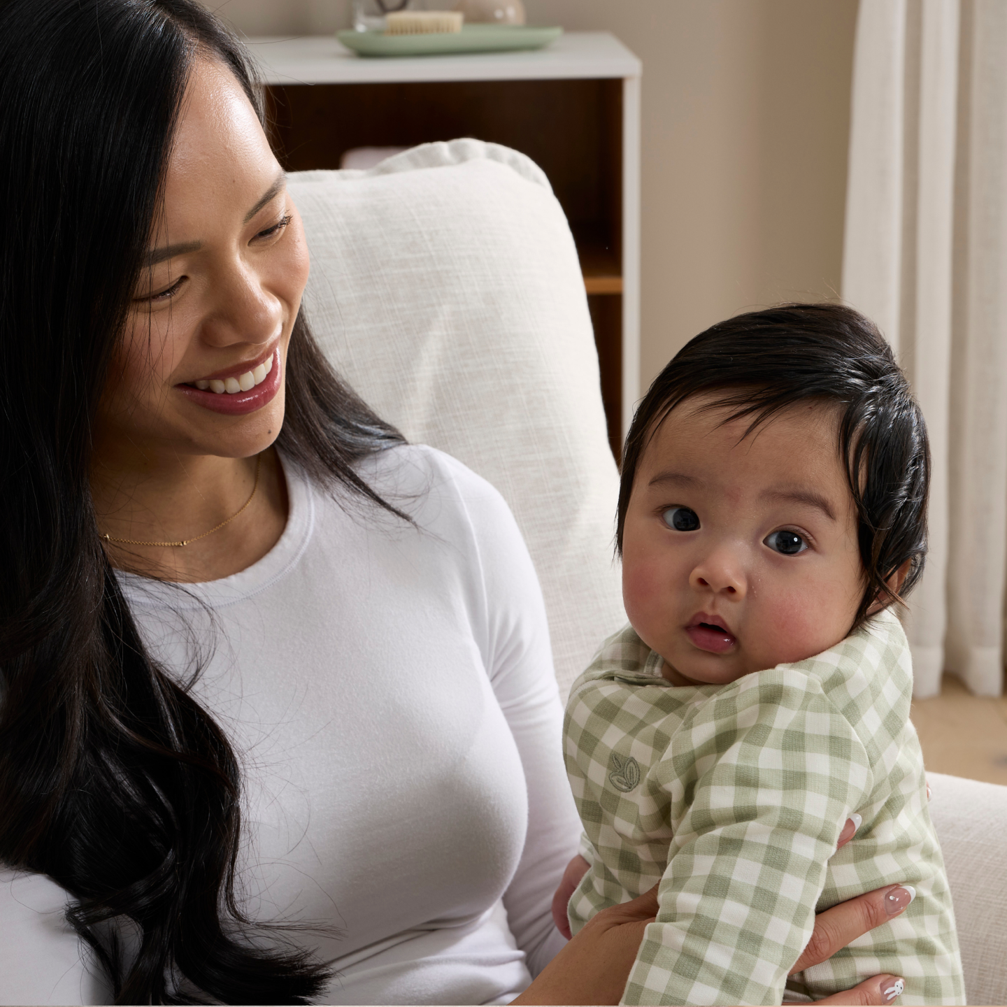 Louie Recliner Glider Nursery Chair in Eggshell