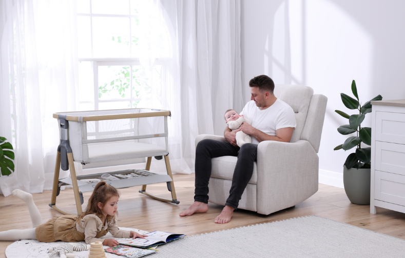 iL Tutto Henry Nursery Electric Reclining Chair with CoZee Bassinet with family
