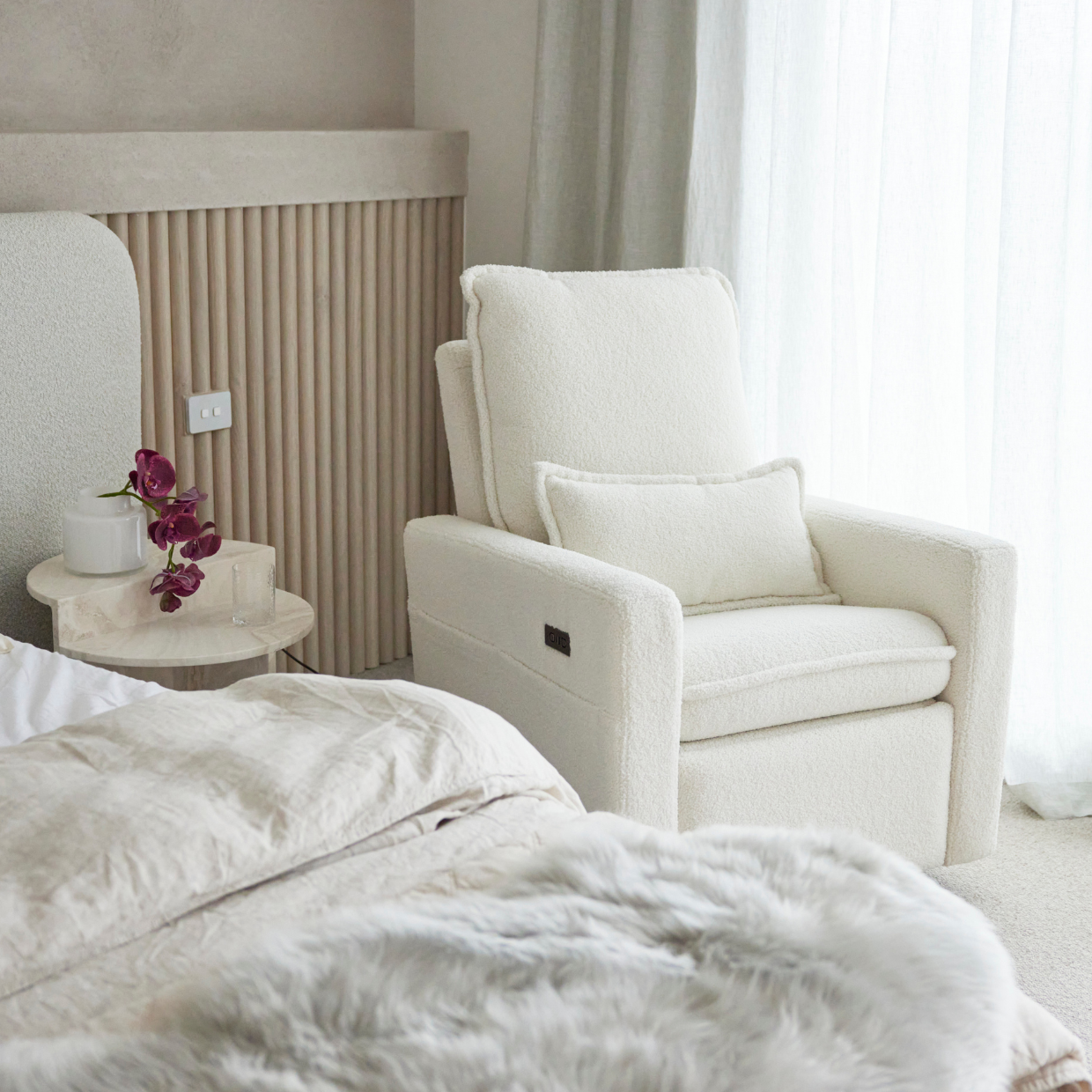 Frankie Electric Recliner Glider Nursery Chair in Coconut Teddy