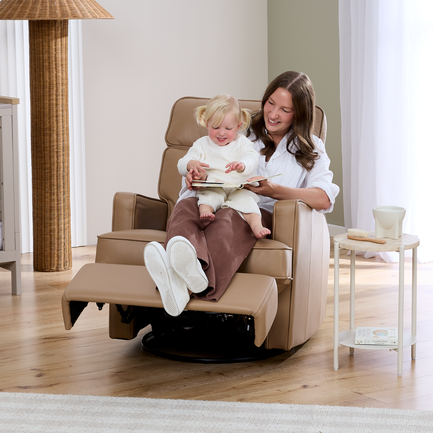 Leo Electric Recliner Glider Chair with USB in Palomino Leather