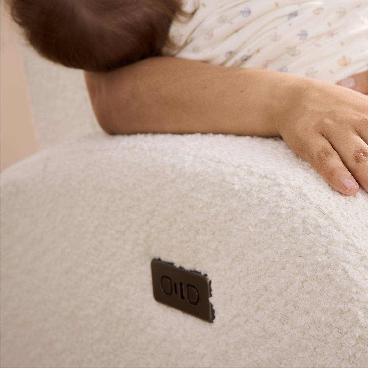 Maya Electric Recliner Glider Nursery Chair in White Mist