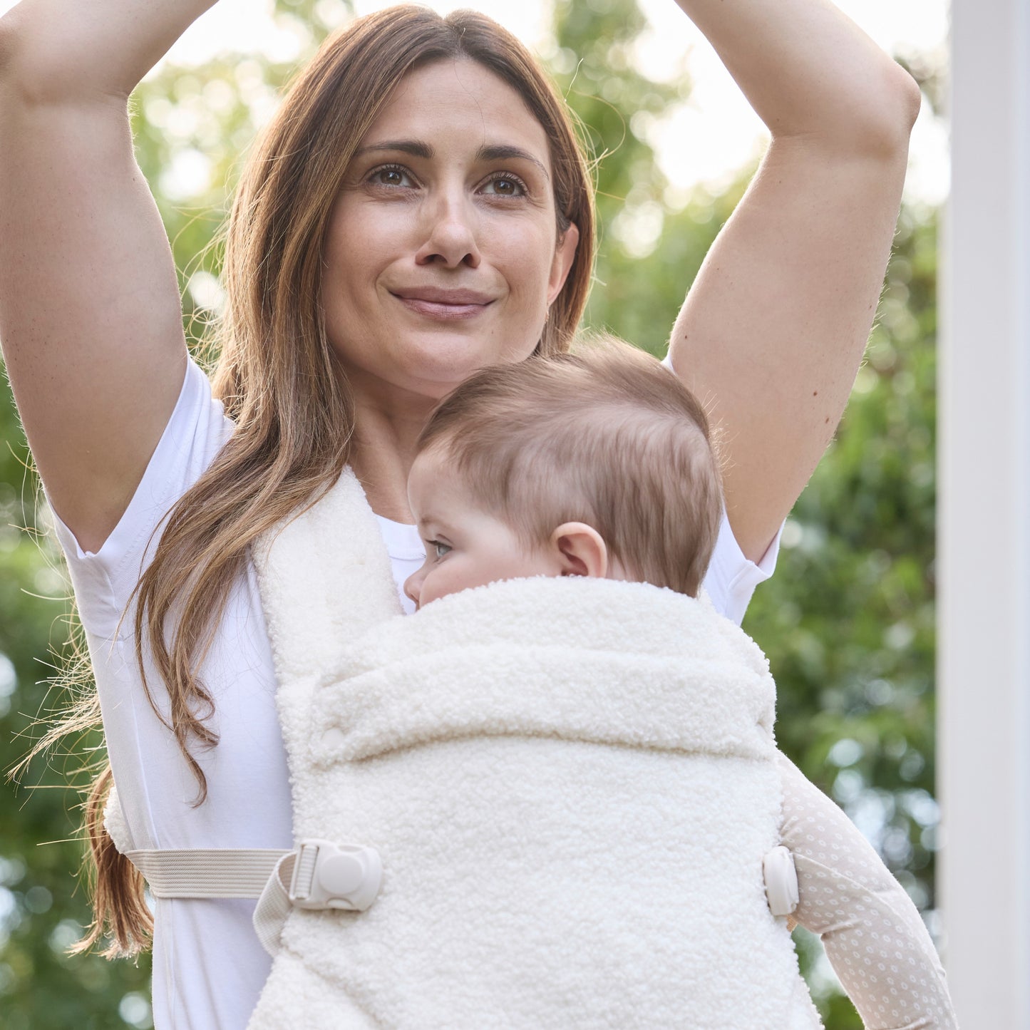 Boba Auri Baby Carrier in Coconut Teddy Fleece