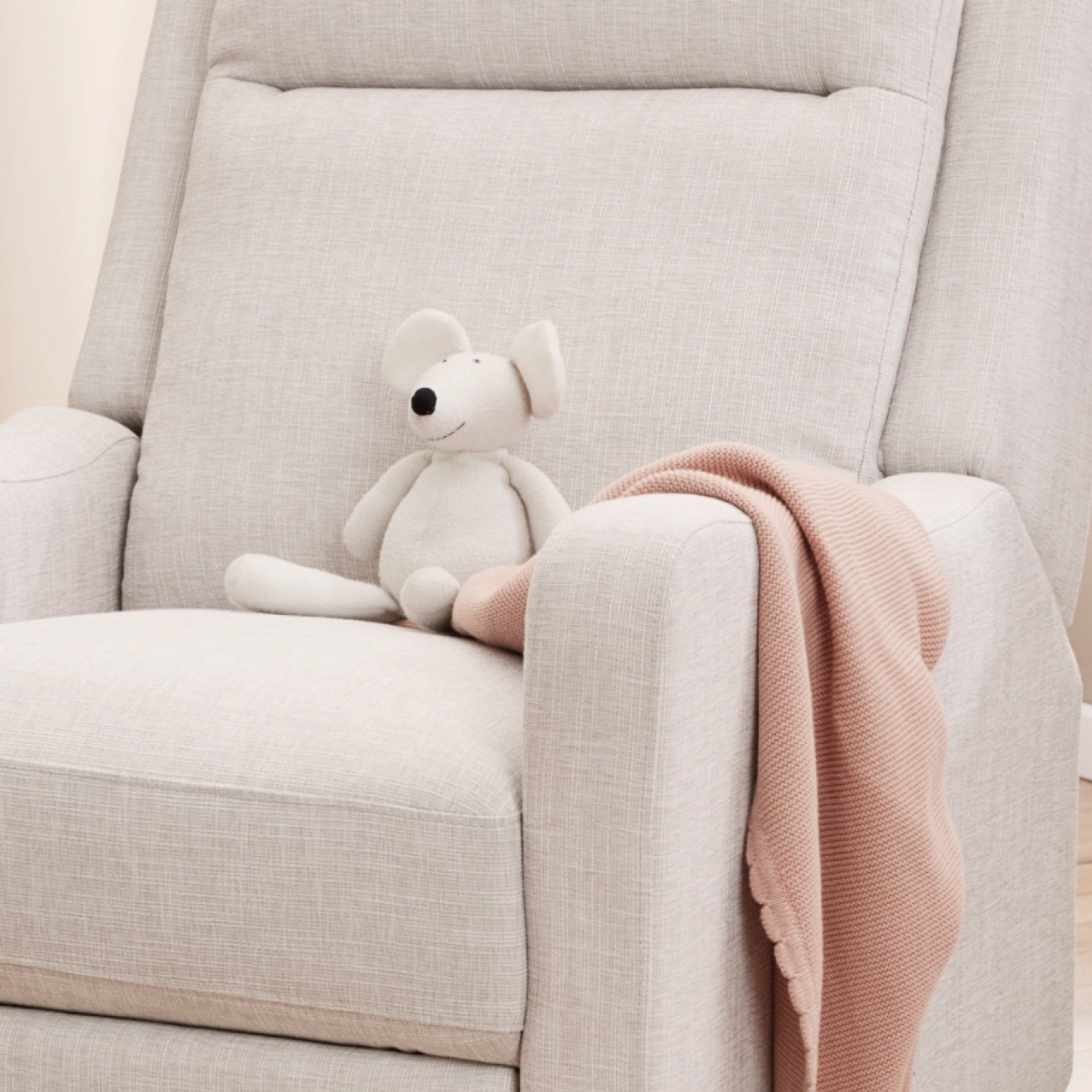 Henry Electric Recliner Glider Chair with USB in Eggshell