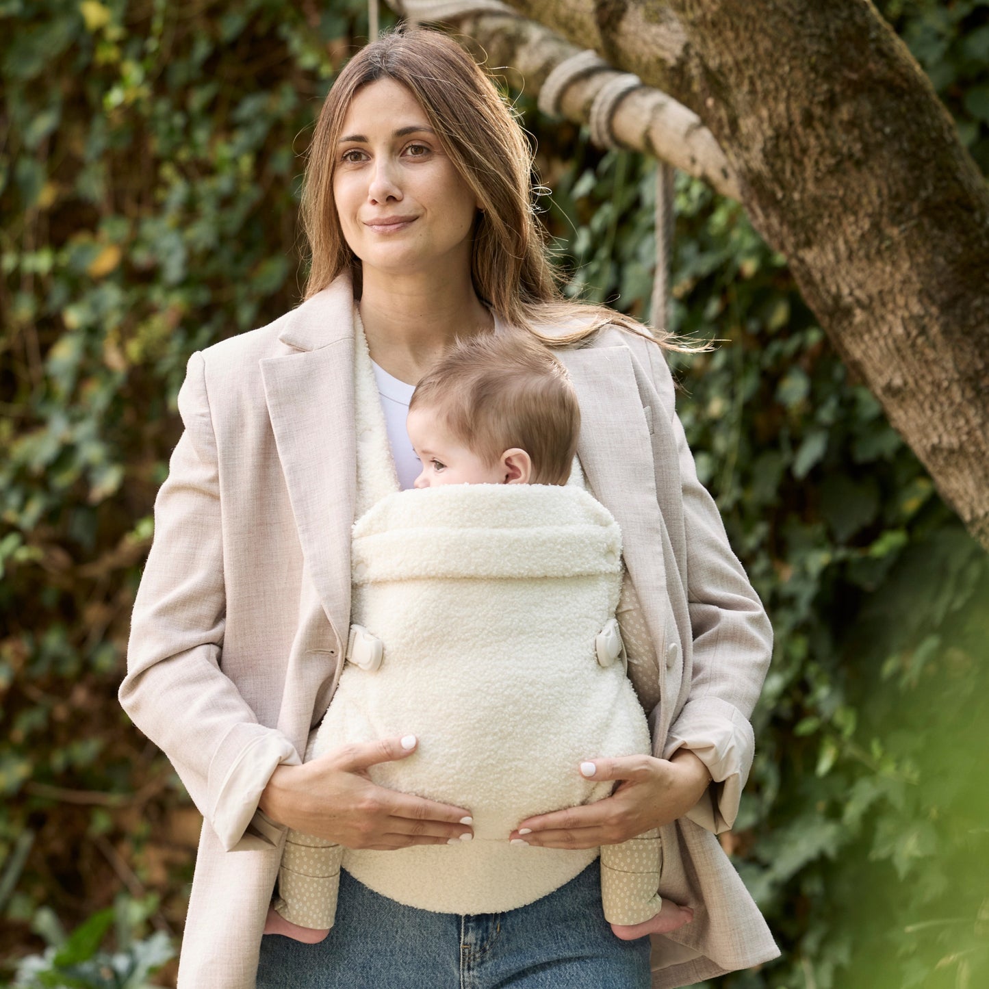 Boba Auri Baby Carrier in Coconut Teddy Fleece
