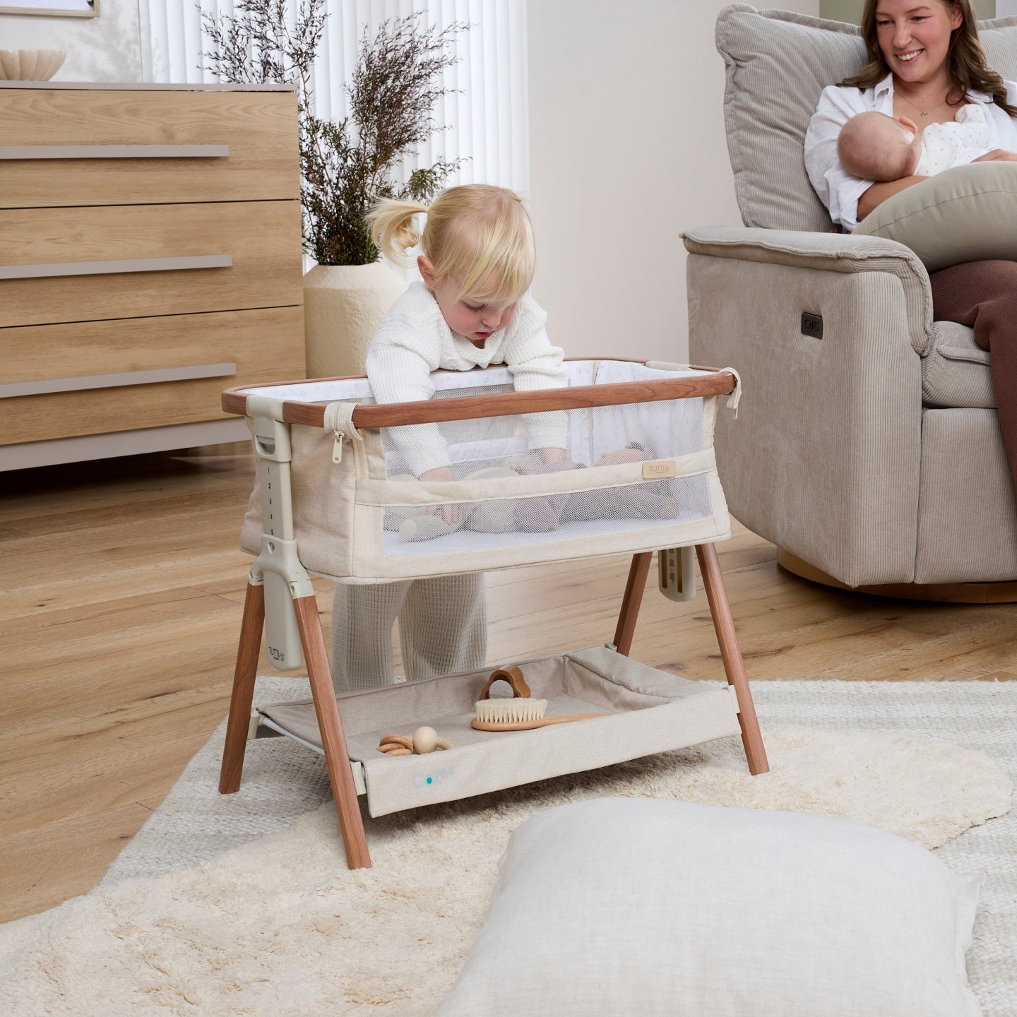 Mini CoZee Breeze Plus Toy Bassinet in Scandi Walnut & Ecru