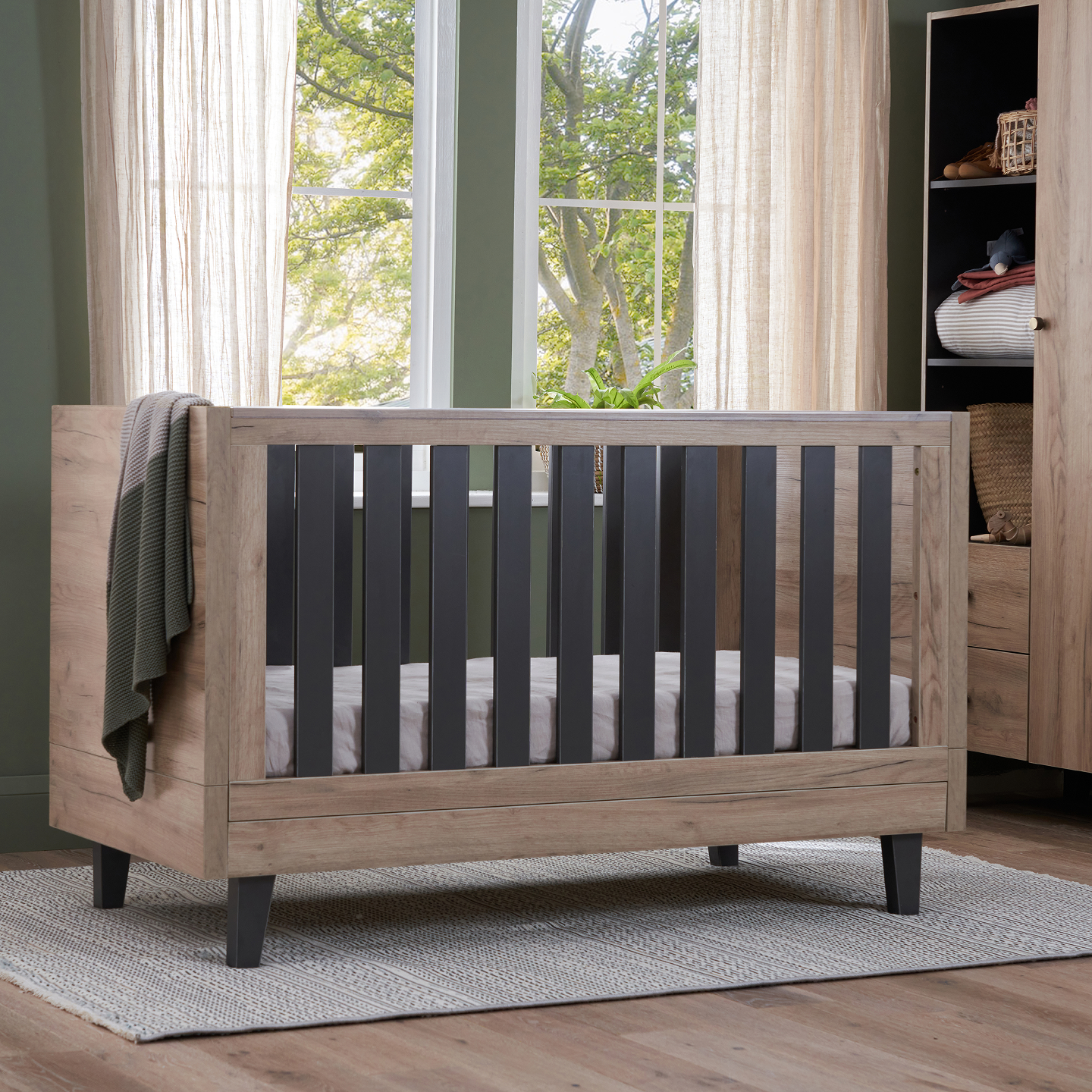Como Cot Set in Distressed Oak & Slate Grey with Quinn Electric in Eggshell