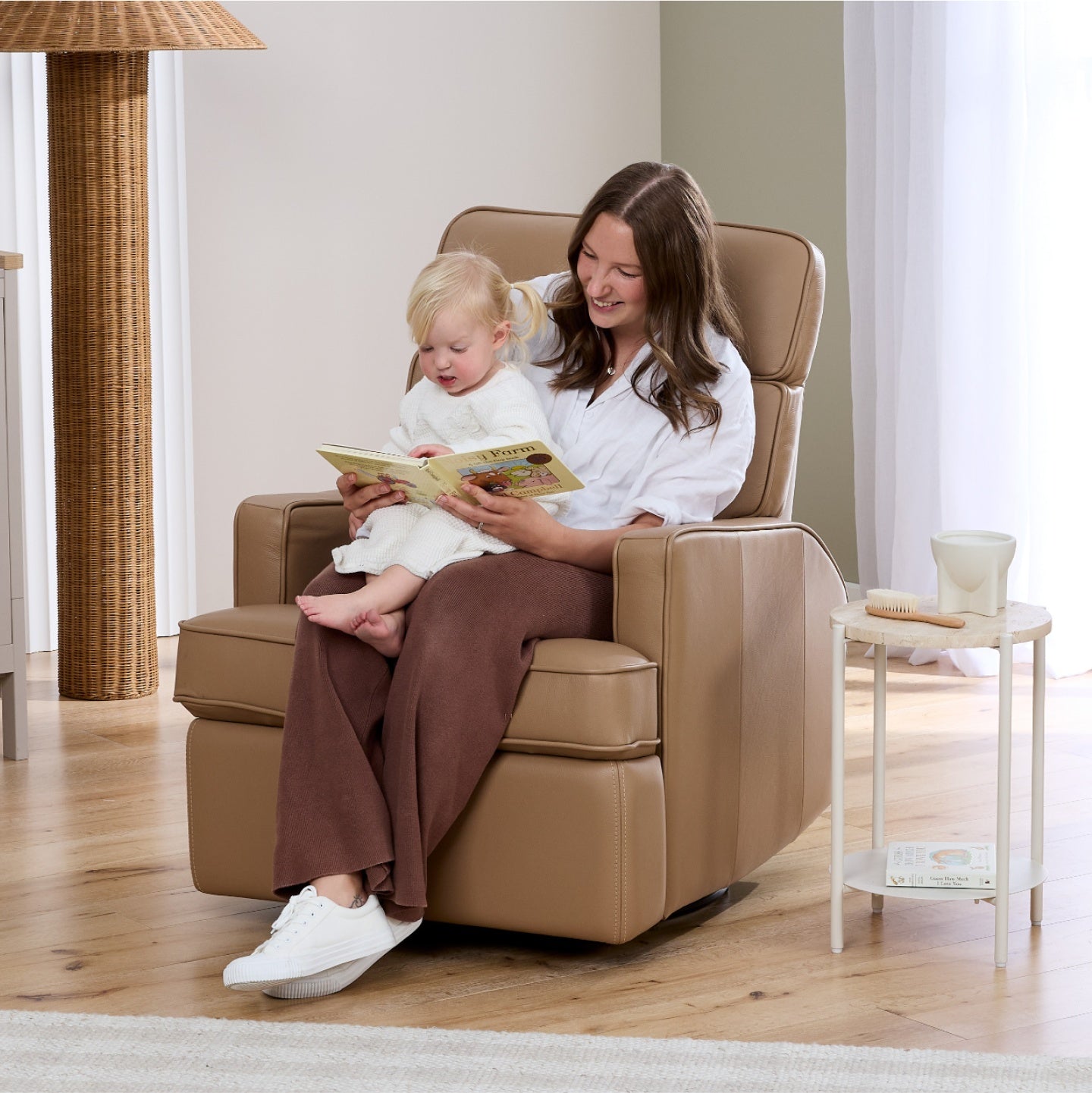 Leo Electric Recliner Glider Chair with USB in Palomino Leather