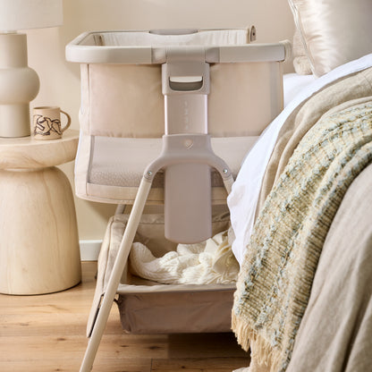 CoZee Breeze Zen Co-sleeping Bassinet in Sand