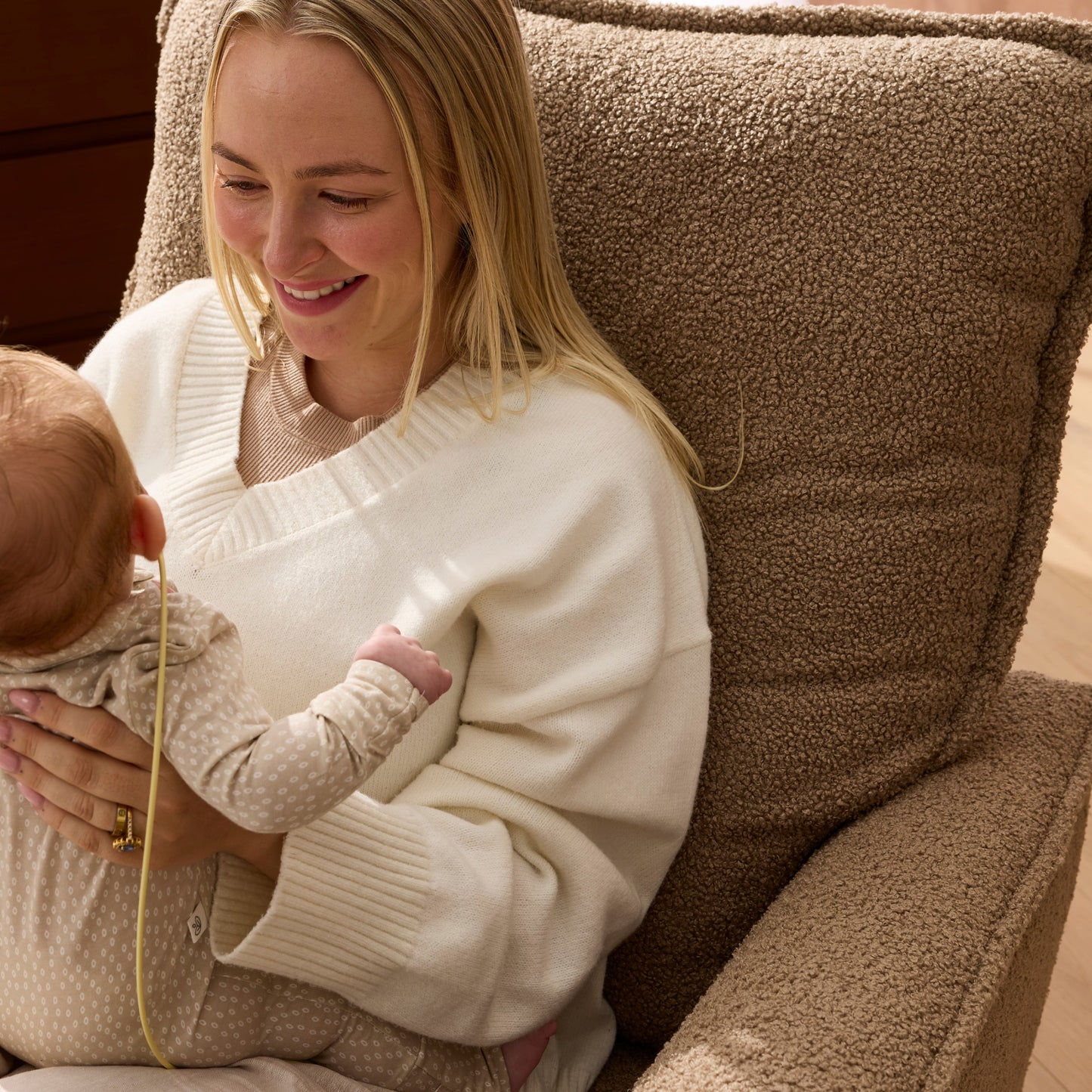 Louie Electric Recliner Glider Nursery Chair in Mocha Teddy
