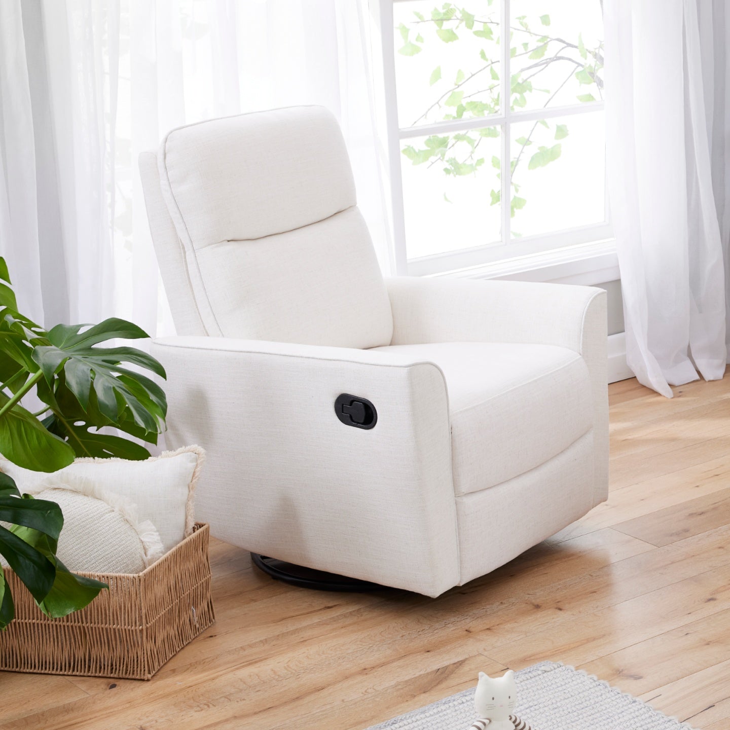 Felix Recliner Glider Nursery Chair in Sea Shell
