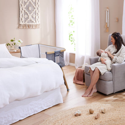 CoZee Breeze Plus Co-sleeping Bassinet with Rocking Legs in Oak Charcoal