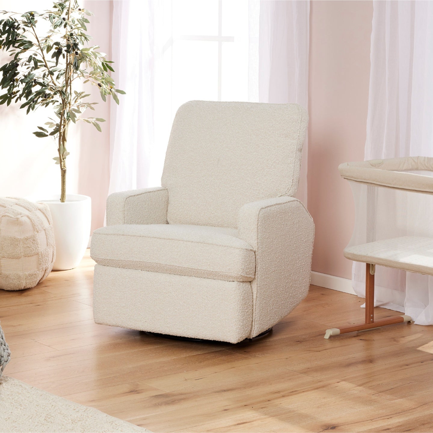 Quinn Recliner Glider Nursery Chair in Vanilla Bouclé