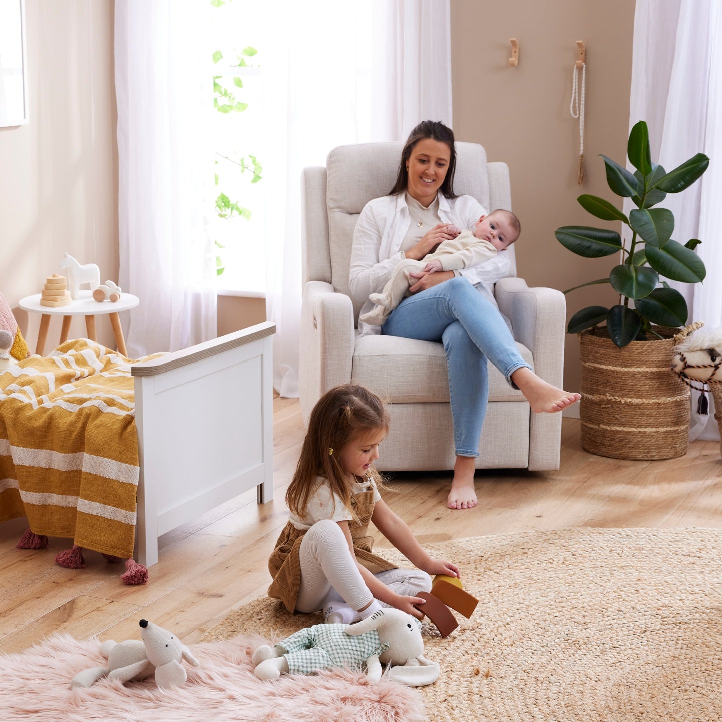 Henry Electric Recliner Glider Chair with USB in Eggshell