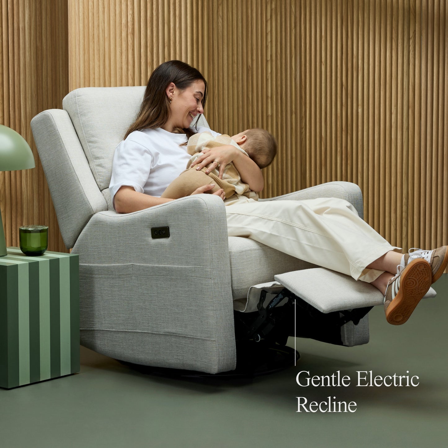 Henry Plus Massage & Heat Nursing Chair in Eggshell