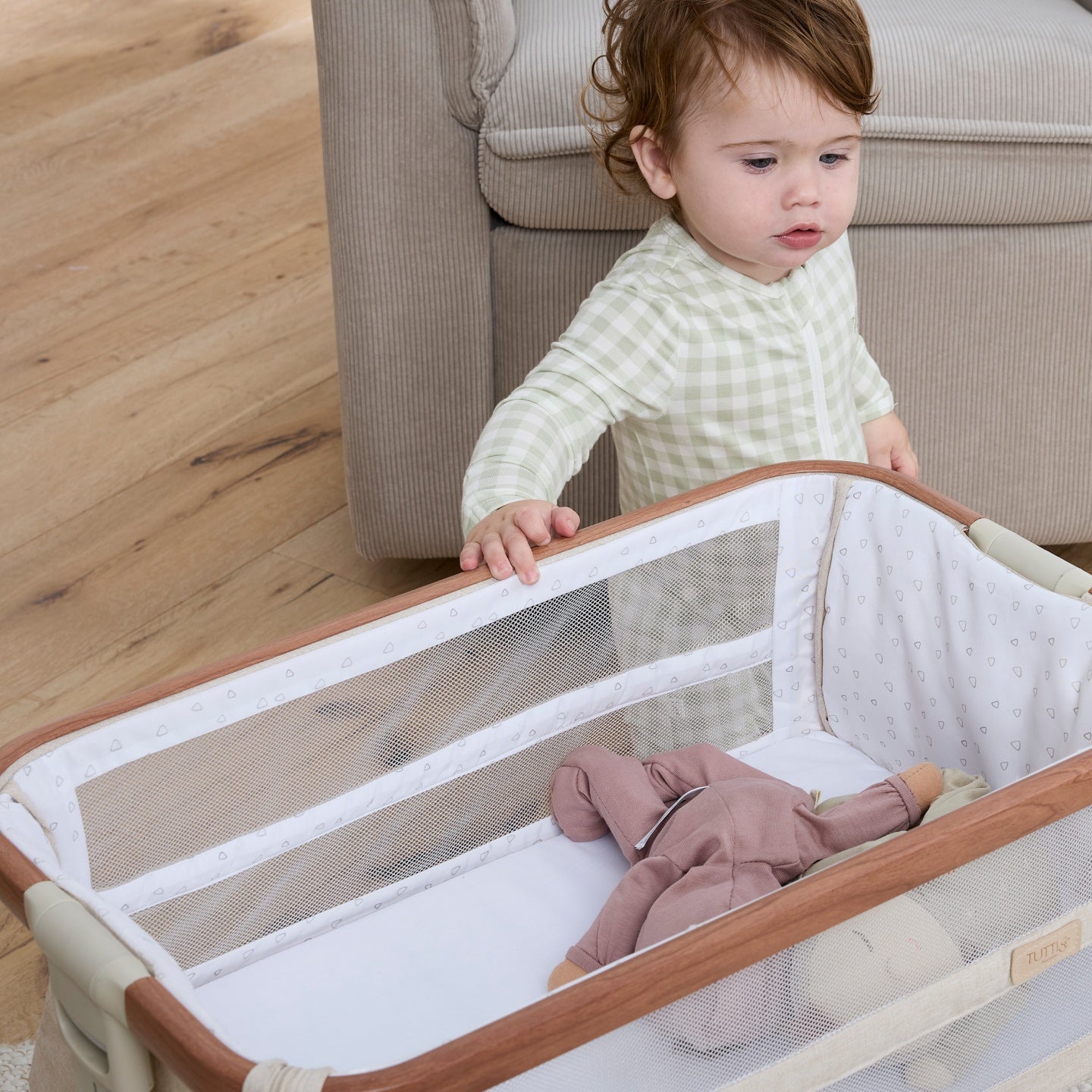 Mini CoZee Breeze Plus Toy Bassinet in Scandi Walnut & Ecru