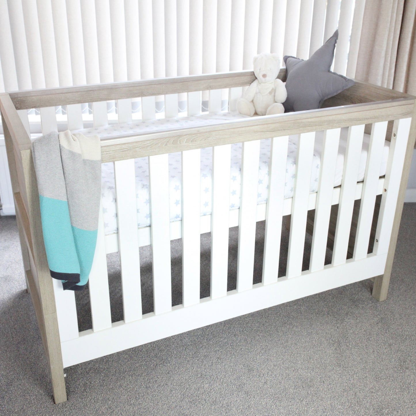 Tutti Bambini Modena 3 in 1 Cot bed in White/Oak