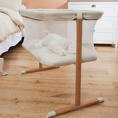 Zizee Bassinet in Scandi Walnut and Ecru