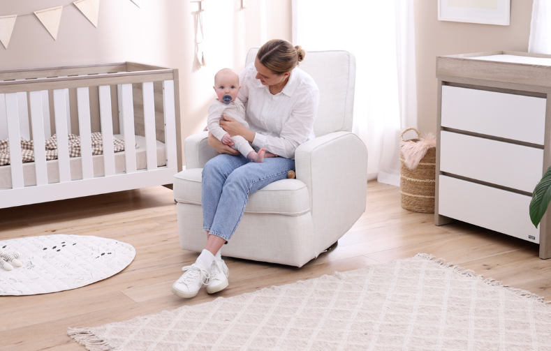 iL Tutto Quinn Nursery Recliner Glider Chair in Coastal Sand with Mum and Baby