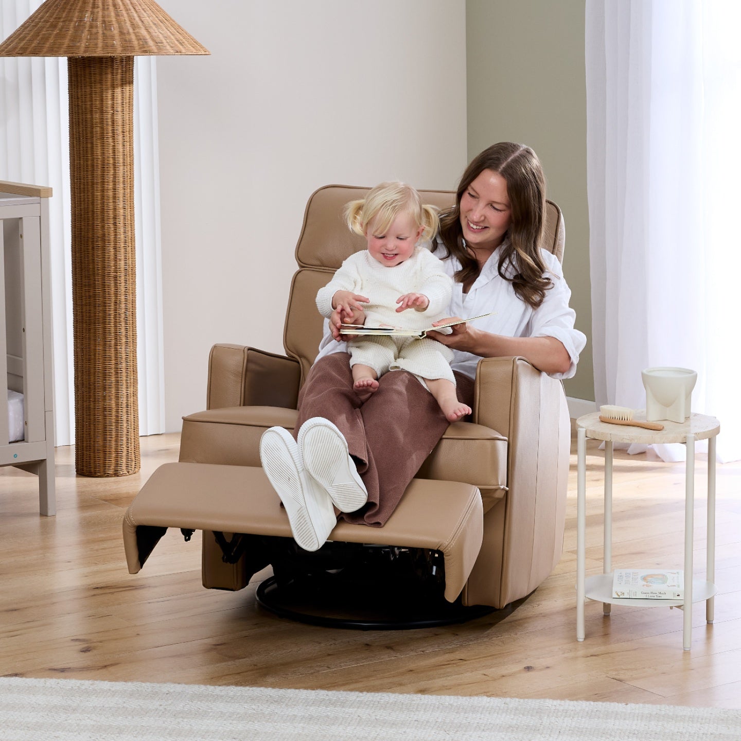 Leo Electric Recliner Glider Chair with USB in Palomino Leather