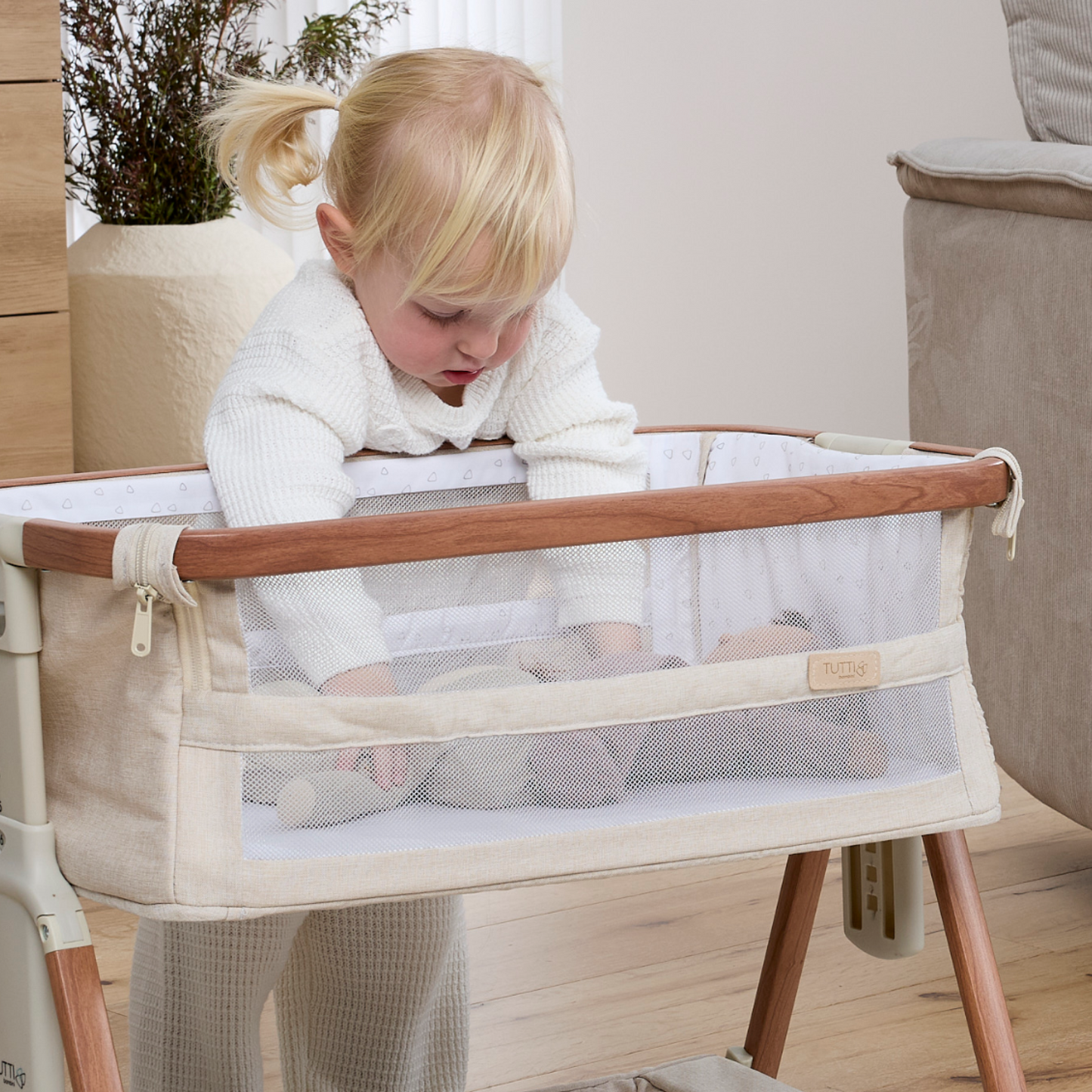 Mini CoZee Breeze Plus Toy Crib in Scandi Walnut & Ecru