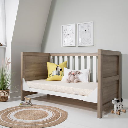 Modena Cot with Chest & Removable Changer in Oak White