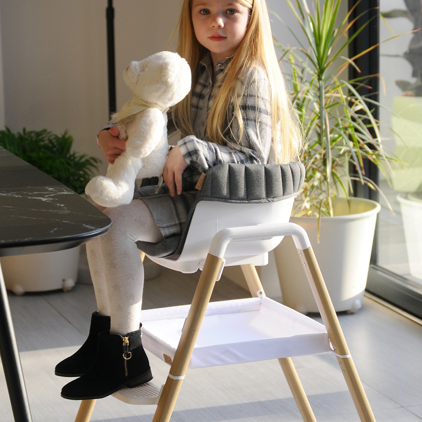 Nova Evolutionary High Chair in White Oak