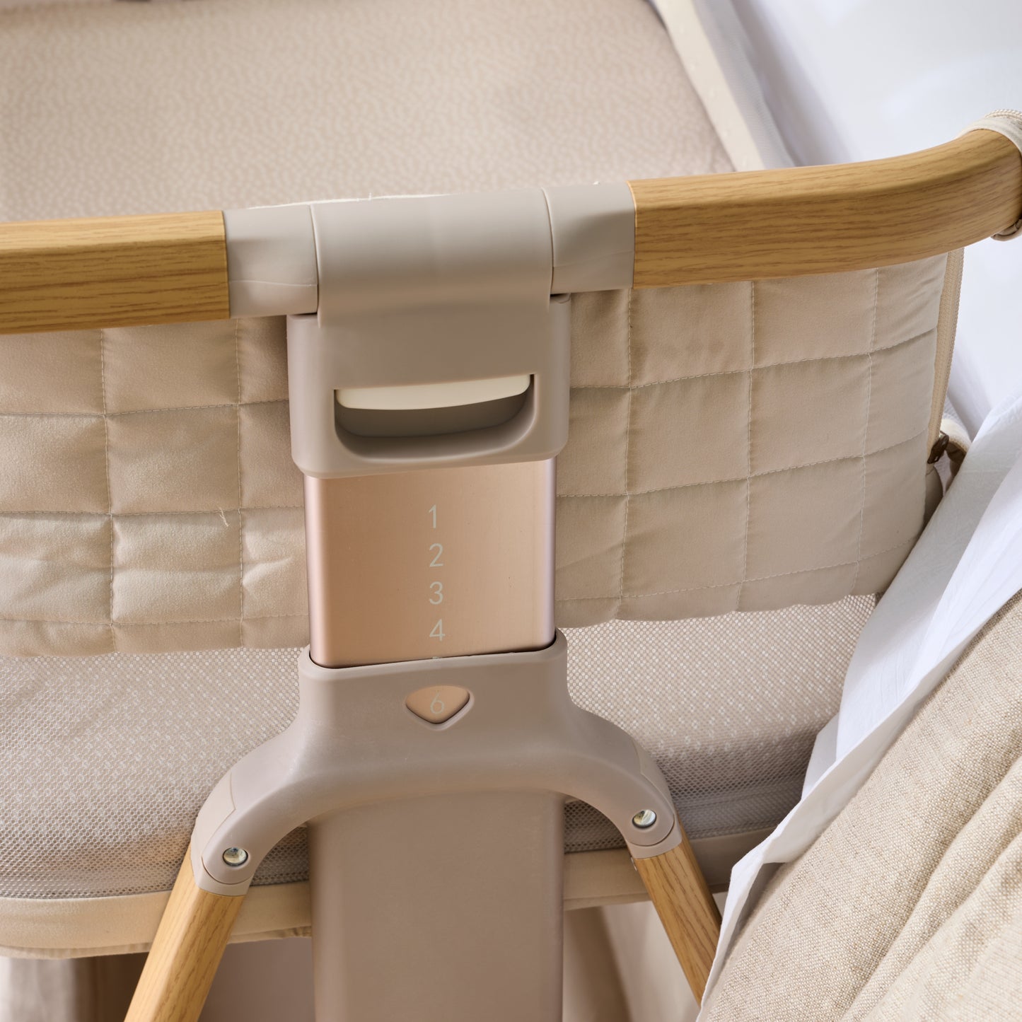 CoZee Breeze Sense Co-Sleeping Bassinet with Rocking Legs in Toasted Oak & Sand