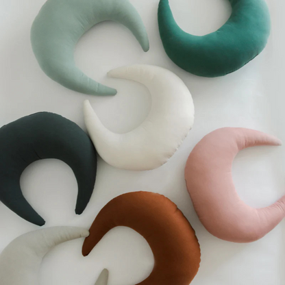 Snuggle Me Feeding Pillow in Gumdrop
