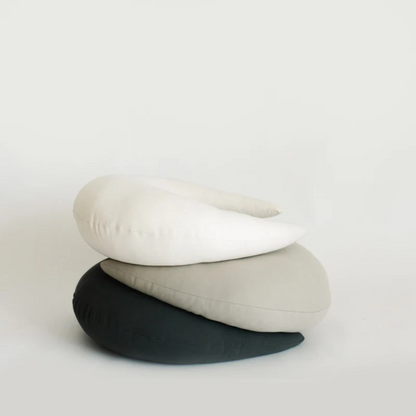 Snuggle Me Feeding Pillow in Natural
