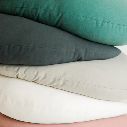 Snuggle Me Feeding Pillow in Natural