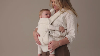 Boba Auri Baby Carrier in Coconut Teddy Fleece
