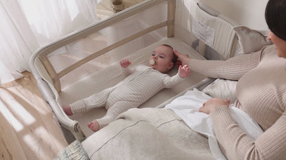 CoZee Breeze Zen Co-sleeping Bassinet in Sand