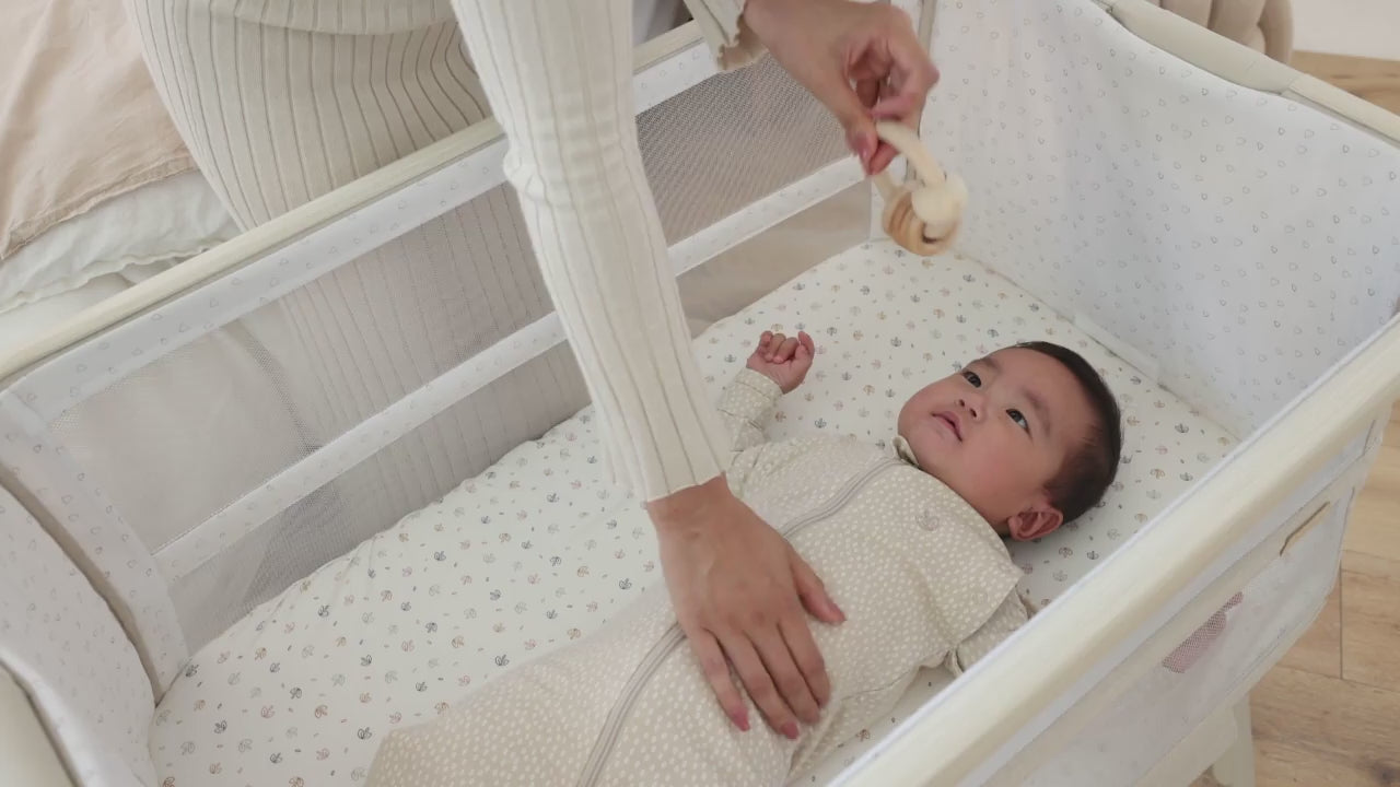 CoZee Breeze Lite Co-sleeping Bassinet in Whitewash Ash and Mushroom