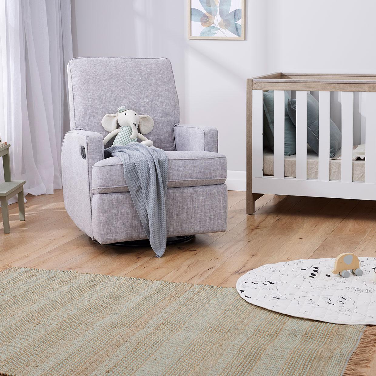 Quinn Recliner Glider Nursery Chair in Pure Grey
